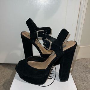 Steven Madden | Black Heels